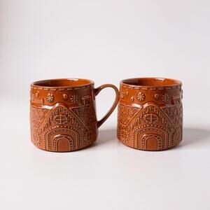 Gingerbread House Ceramic Mugs – Holiday Christmas Festive Embossed Set